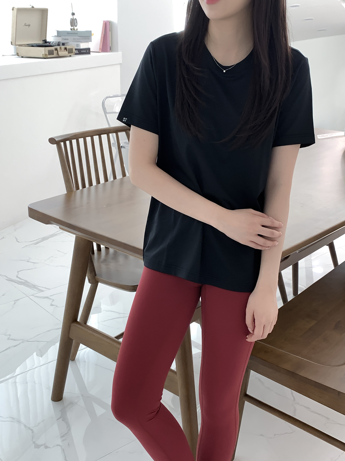 우먼즈 쿨애버 슬림핏 숏슬리브 블랙