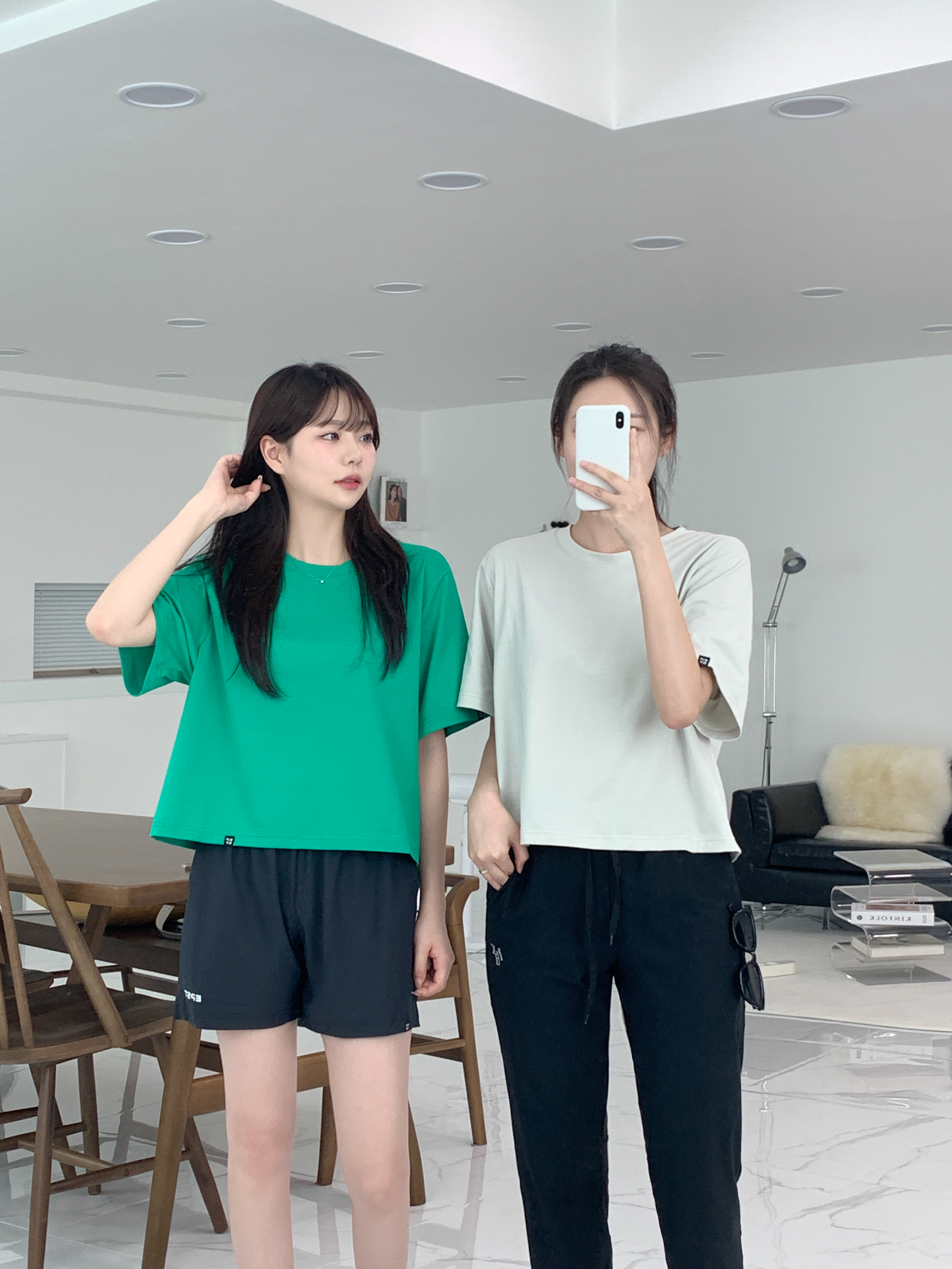 벤트 우먼즈 오버핏 크롭 티셔츠 카키베이지