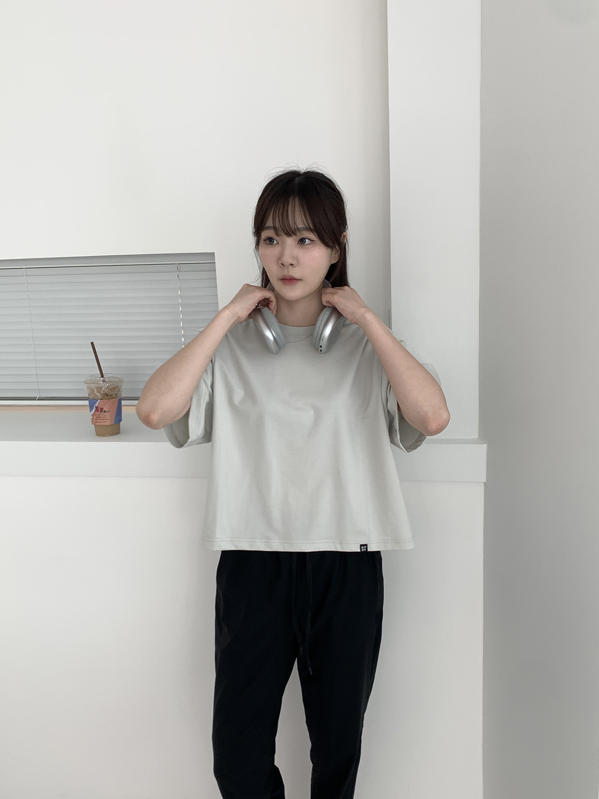 벤트 우먼즈 오버핏 크롭 티셔츠 카키베이지